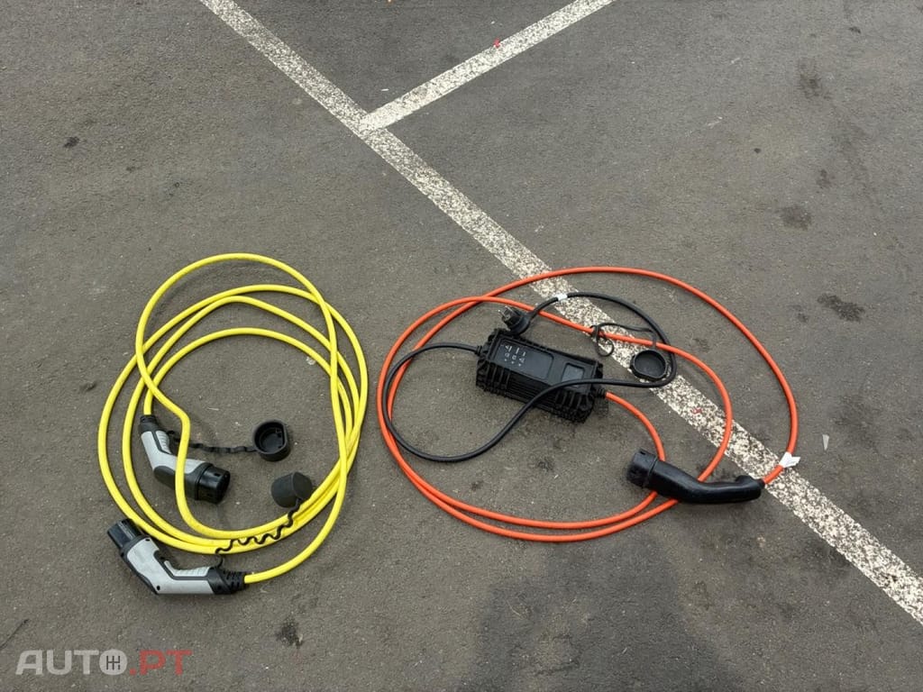 Peugeot E-2008 50 kWh Allure Pack