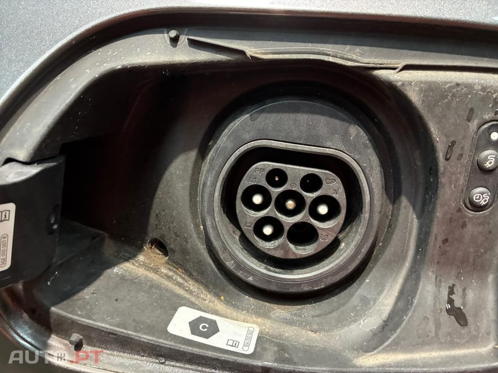 Volkswagen Touareg 3.0 TSI e-Hybrid R