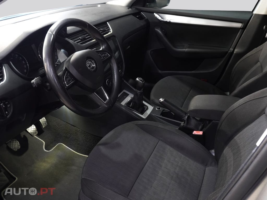 Skoda Octavia Break 1.6 TDI EXECUTIVE