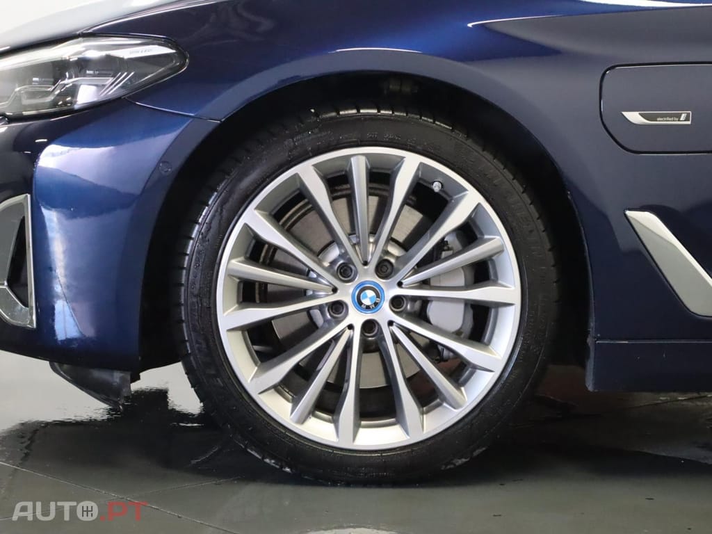 BMW 530 e Auto Line Luxury