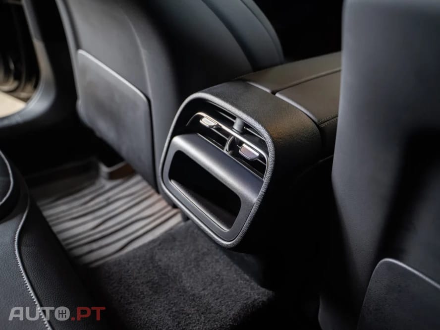 Mercedes-Benz E 300 9G-TRONIC AMG Line