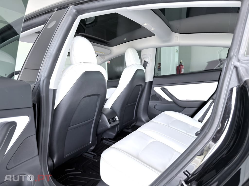 Tesla Model 3 Long Range Tração Integral Premium