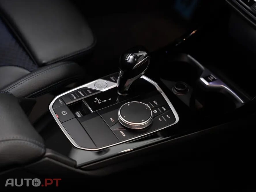BMW 116 d Pack Desportivo M Auto