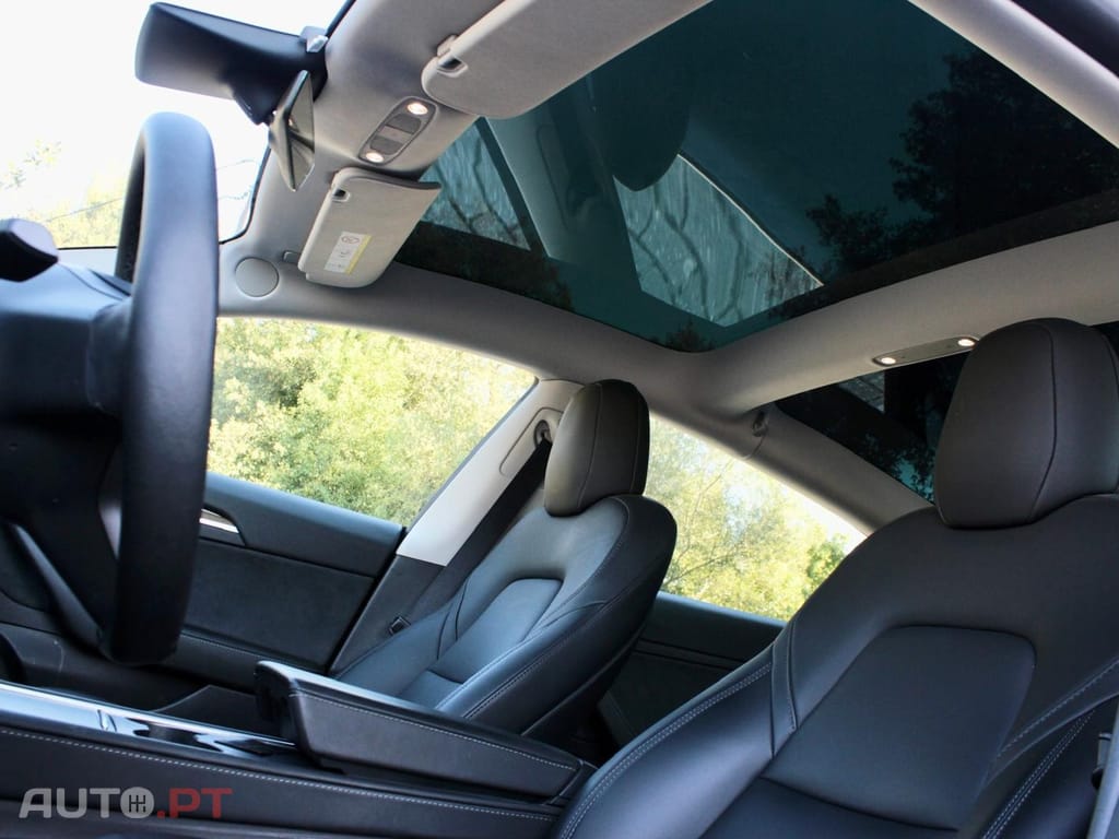 Tesla Model 3 Long-Range Dual Motor AWD