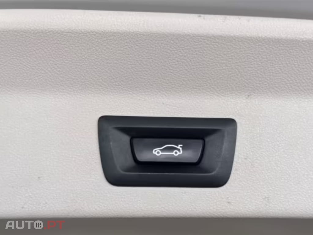 BMW X3 xDrive 30e A X-Line 20 I.V.A DEDUTÍVEL 