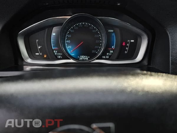 Volvo V60 D6 Plug-In-Hybrid AWD Geartronic Pure Limited
