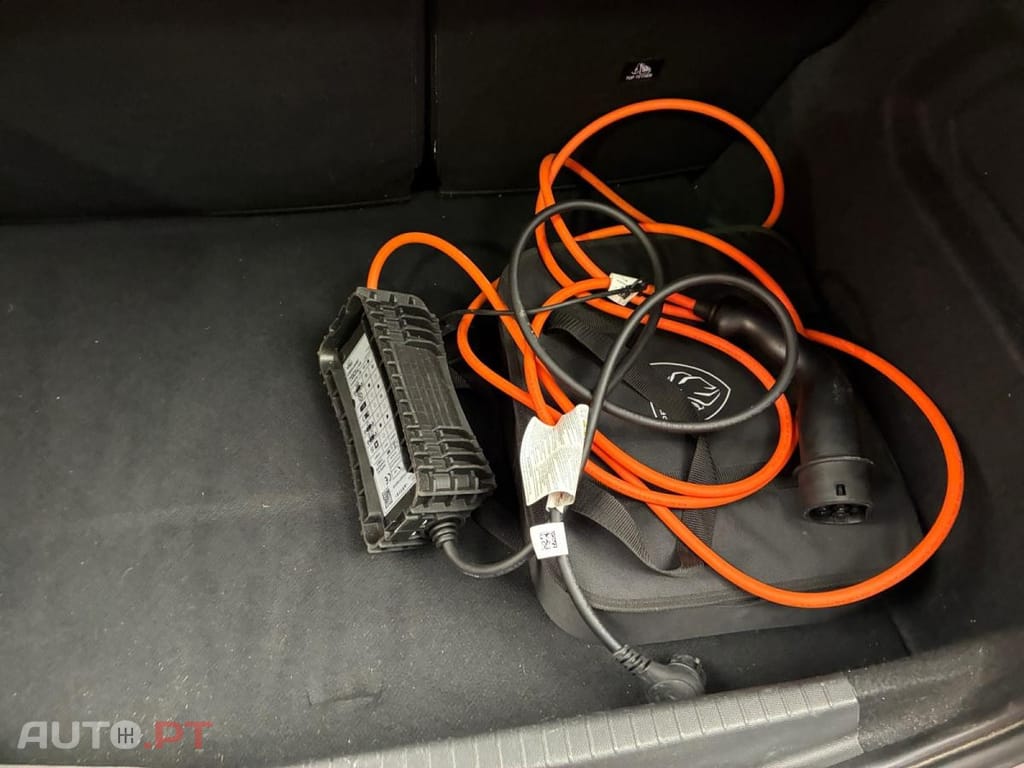 Peugeot E-208 Allure Pack