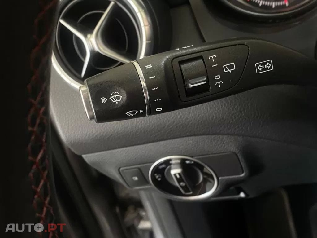 Mercedes-Benz CLA 180 d Shooting Brake AMG Line