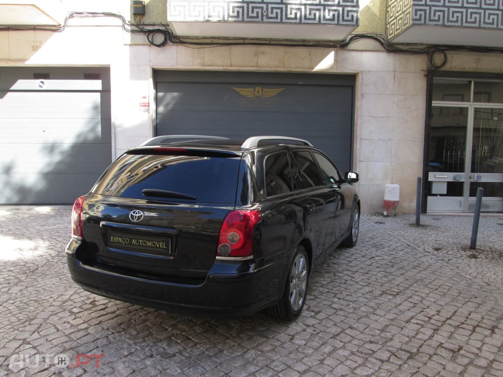 Toyota Avensis 2.0 D-4D Sol+GPS
