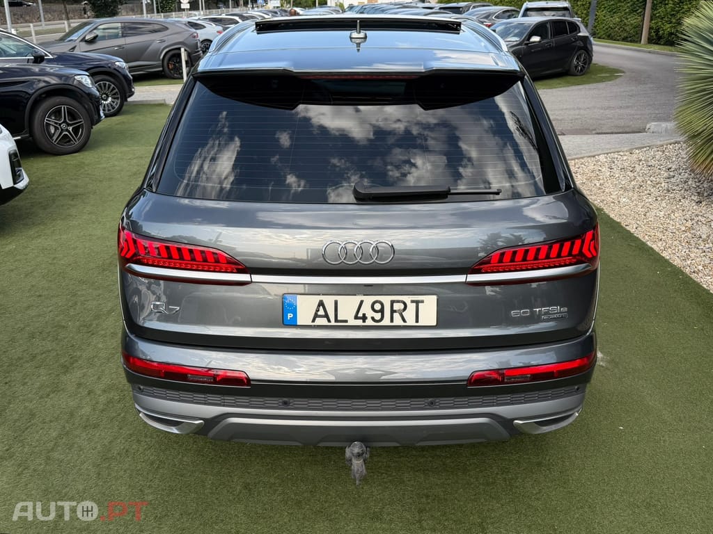 Audi Q7 60 TFSIe quattro S line Tiptronic