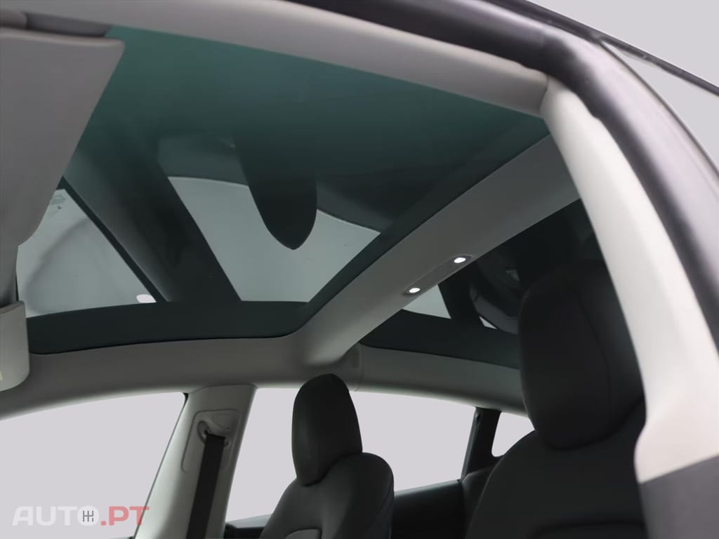 Tesla Model 3 Long-Range AWD I.V.A DEDUTÍVEL