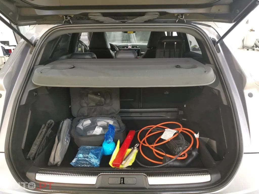 DS DS7 Crossback E-Tense Performance Line EAT8