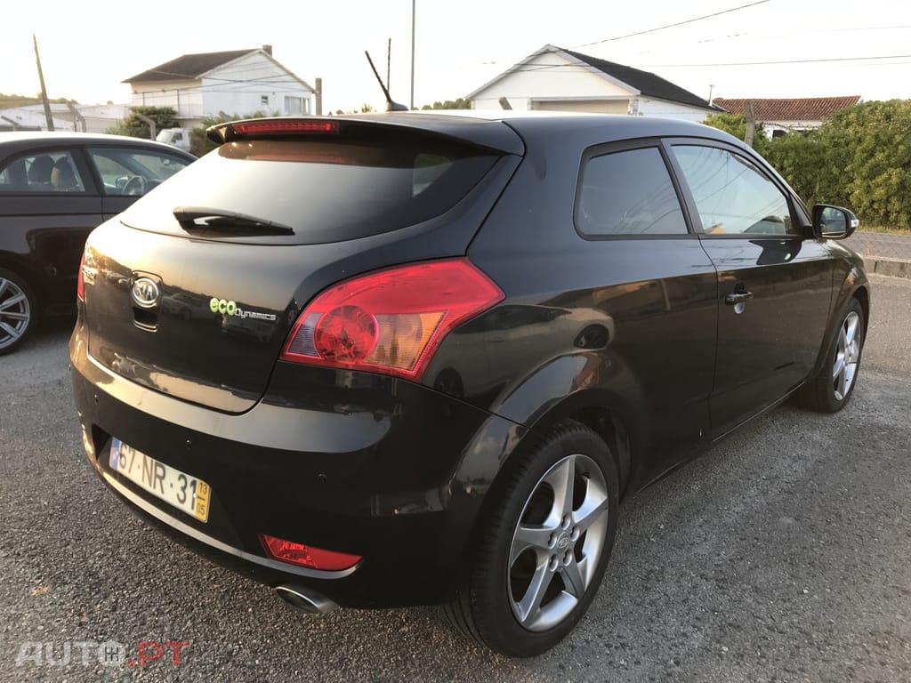 Kia Ceed S Coupé 1.6 CRDi EX ISG
