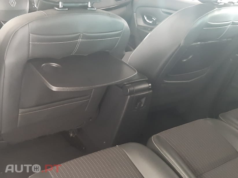 Renault Grand Scénic Dynamique 1.5 DCI 110 CV
