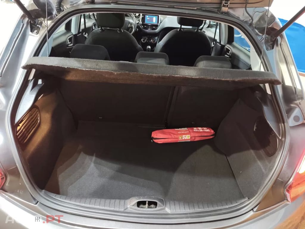 Peugeot 208 1.2 PureTech Signature