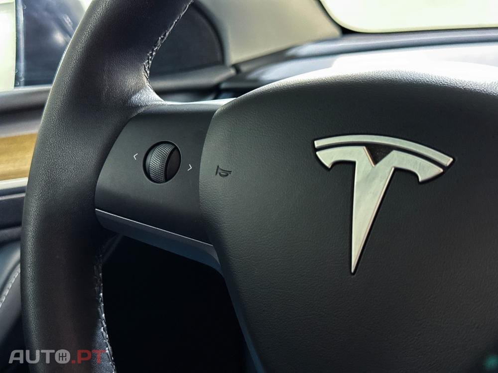 Tesla Model Y Long Range Dual Motor AWD