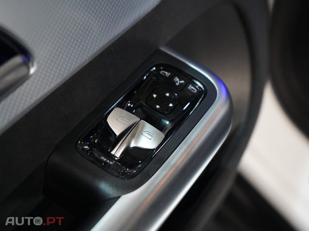 Mercedes-Benz CLA 250 com tecnologia EQ