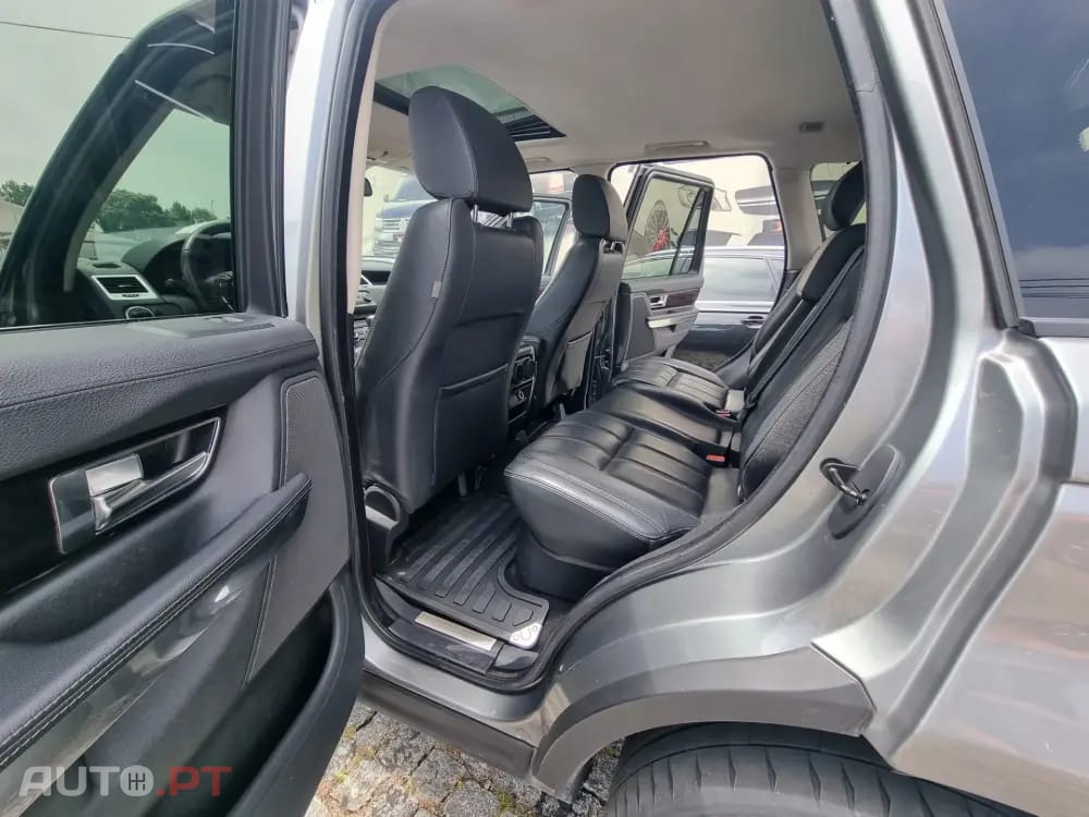 Land Rover Range Rover Sport 3.0 TDV6 HSE