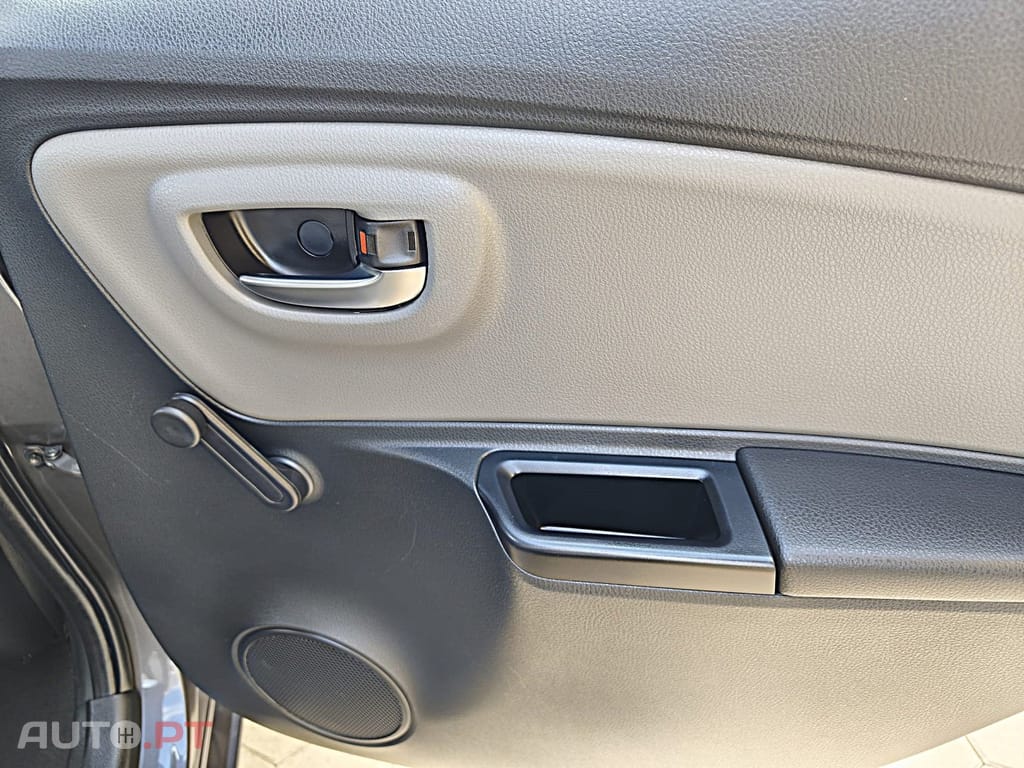 Toyota Yaris 1.0 VVT-i Comfort Plus