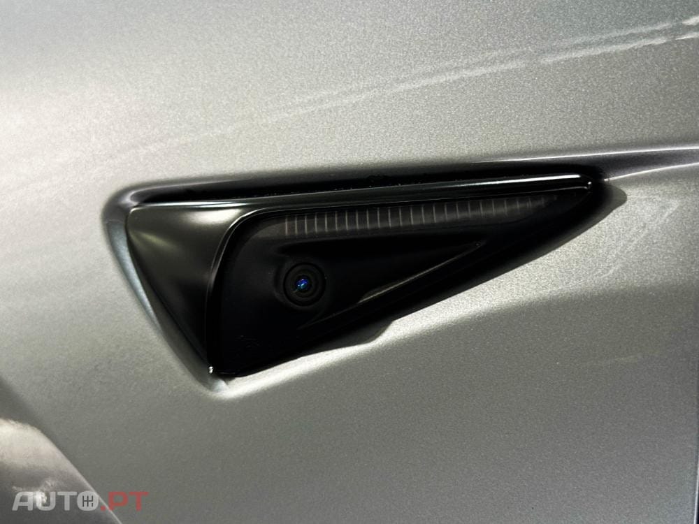 Tesla Model Y Standard