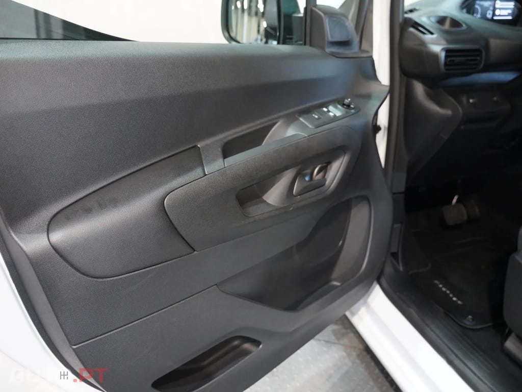 Peugeot E-Partner 50 kWh M Standard