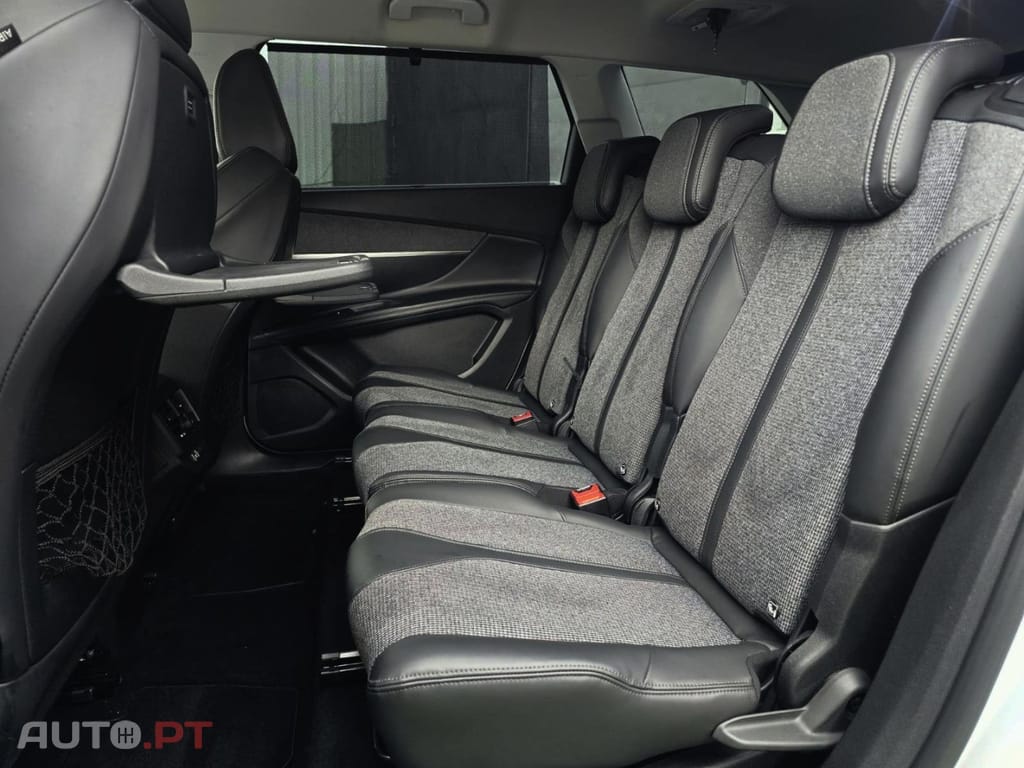 Peugeot 5008 2.0 BlueHDi Allure J18