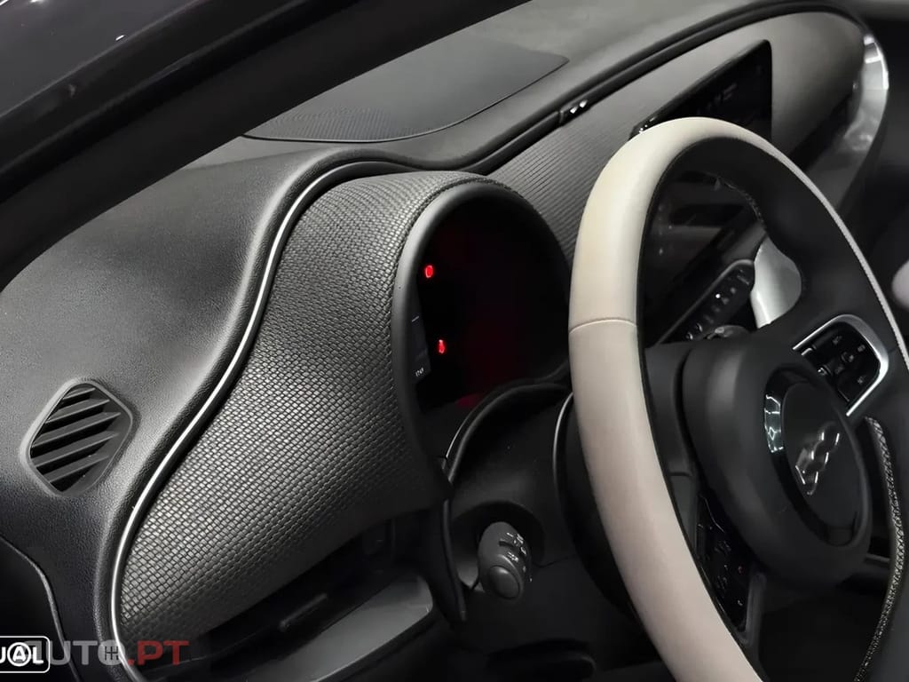 Fiat 500e La Prima