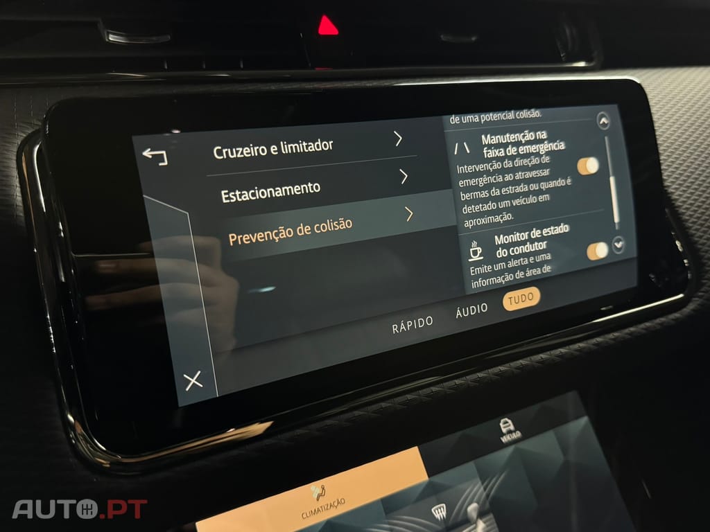 Land Rover Evoque 1.5 P300e AWD R-Dynamic S Auto