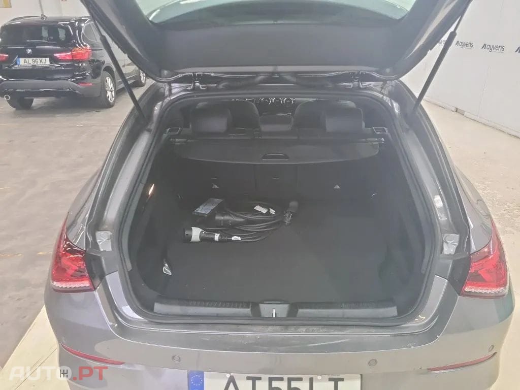 Mercedes-Benz CLA 250 e Shooting Brake Style Plus