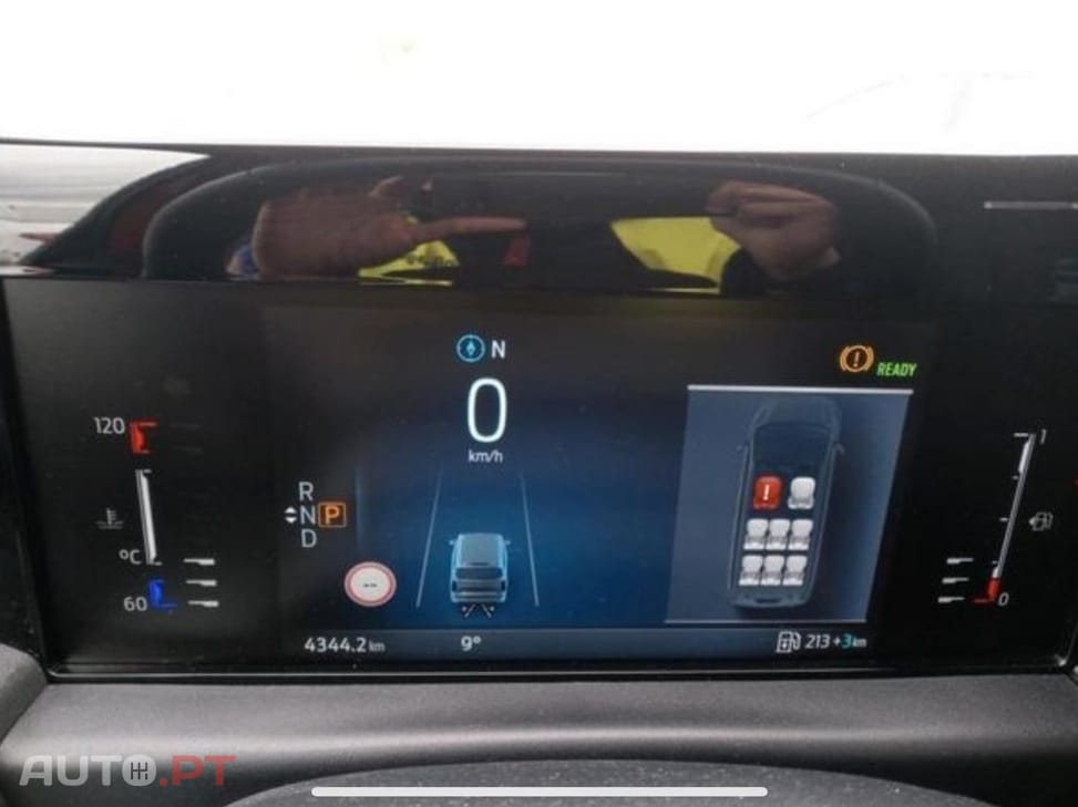 Ford Tourneo 2.5 PHEV Active