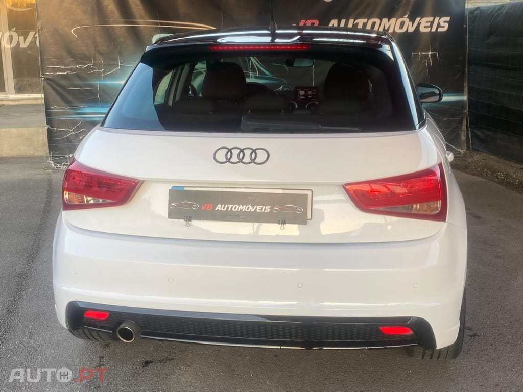 Audi A1 1.6 TDi S-line