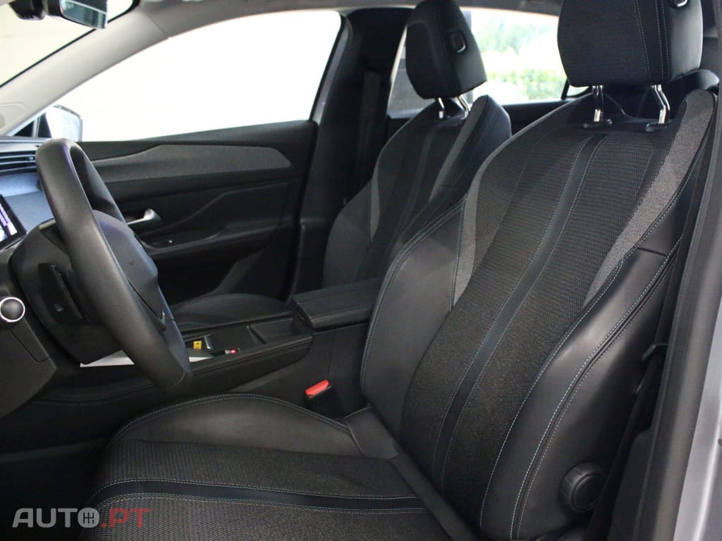 Peugeot 308 PureTech 130 EAT8 Allure