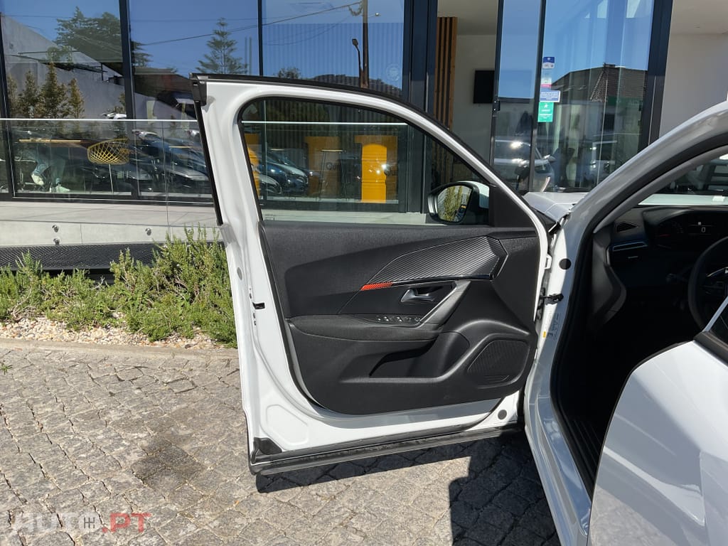 Peugeot 2008 1.2 PureTech Active