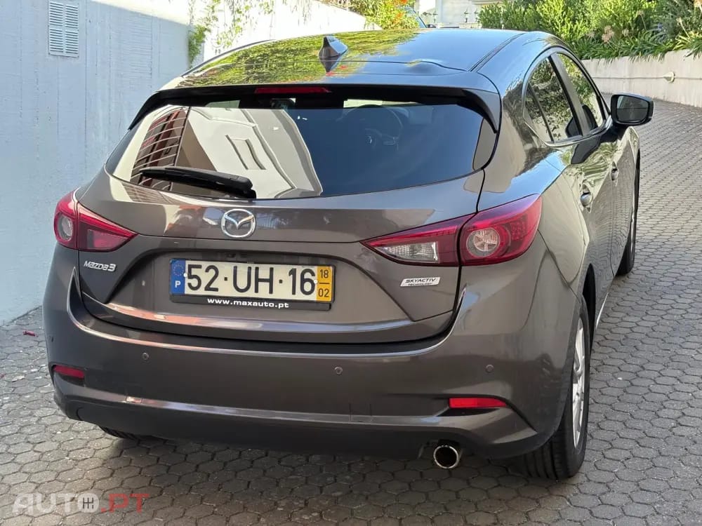 Mazda 3 1.5 Sky-G Evolve HS Navi