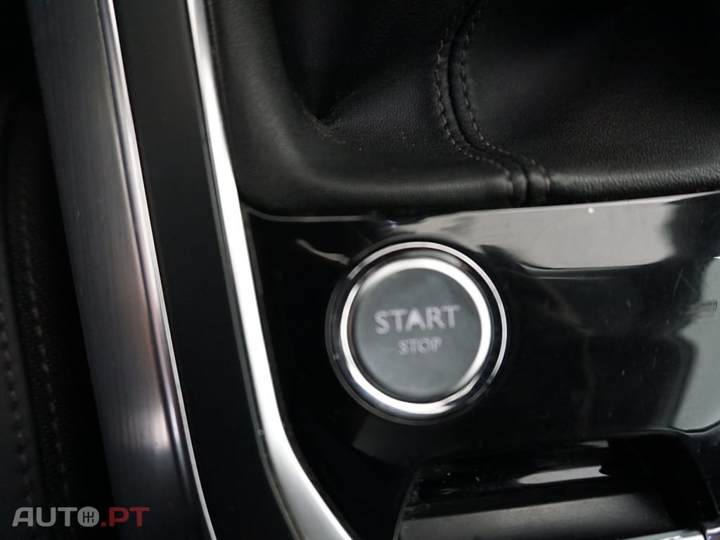 Peugeot 308 1.2 PureTech Allure Full LED