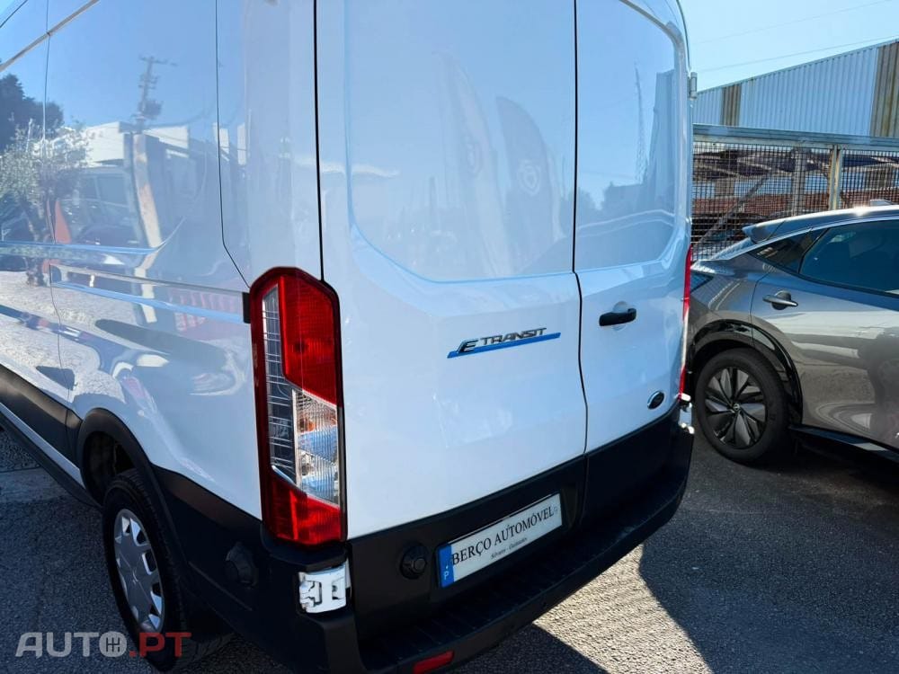 Ford Transit L2H2 Trend