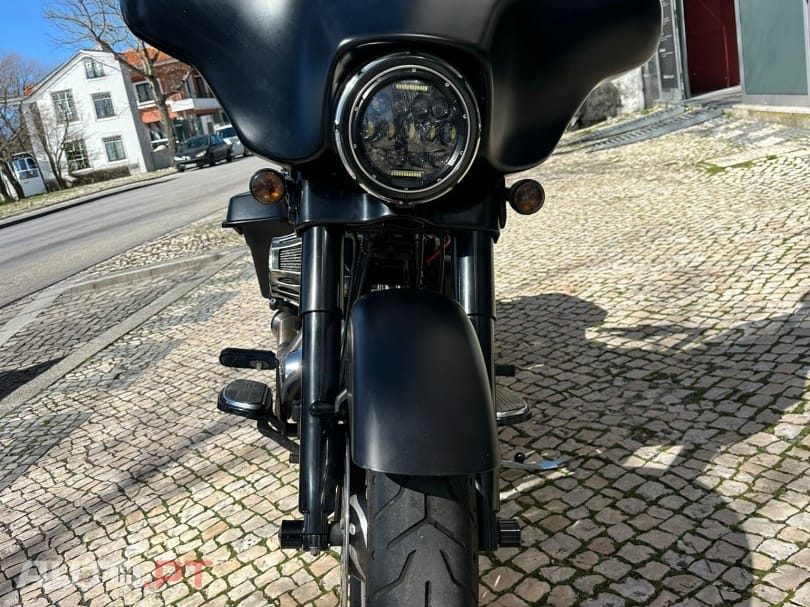 Harley Davidson FLHXS Street Glide