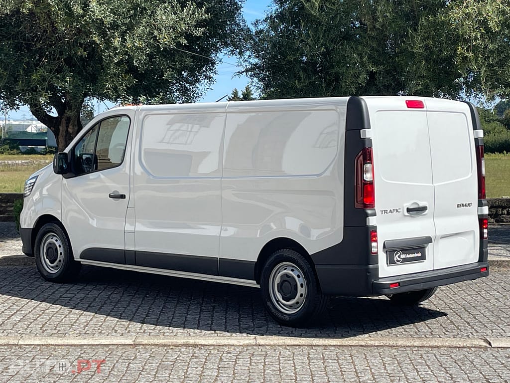 Renault Trafic 2.0 dCi Longa IVA Dedutível