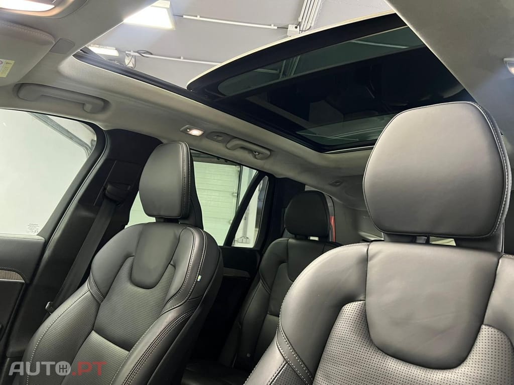 Volvo XC90 T8 455 PHEV AWD Ultimate Dark Auto
