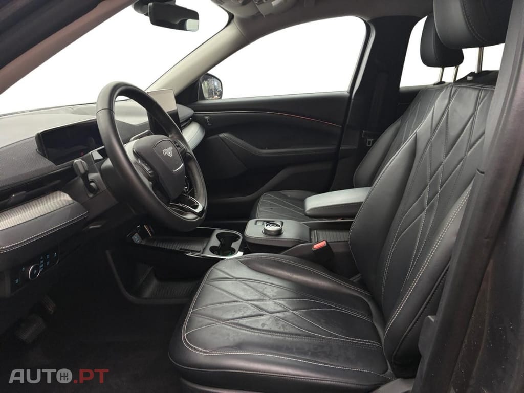 Ford Mustang Mach-E Standard