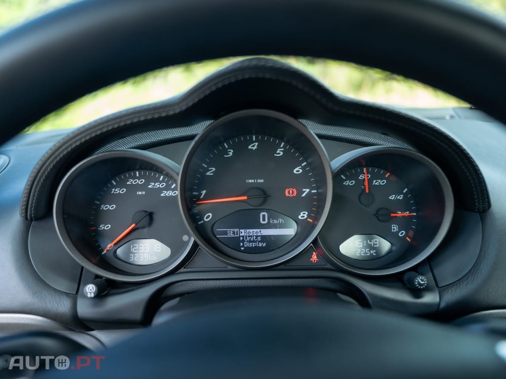 Porsche Cayman 2.7