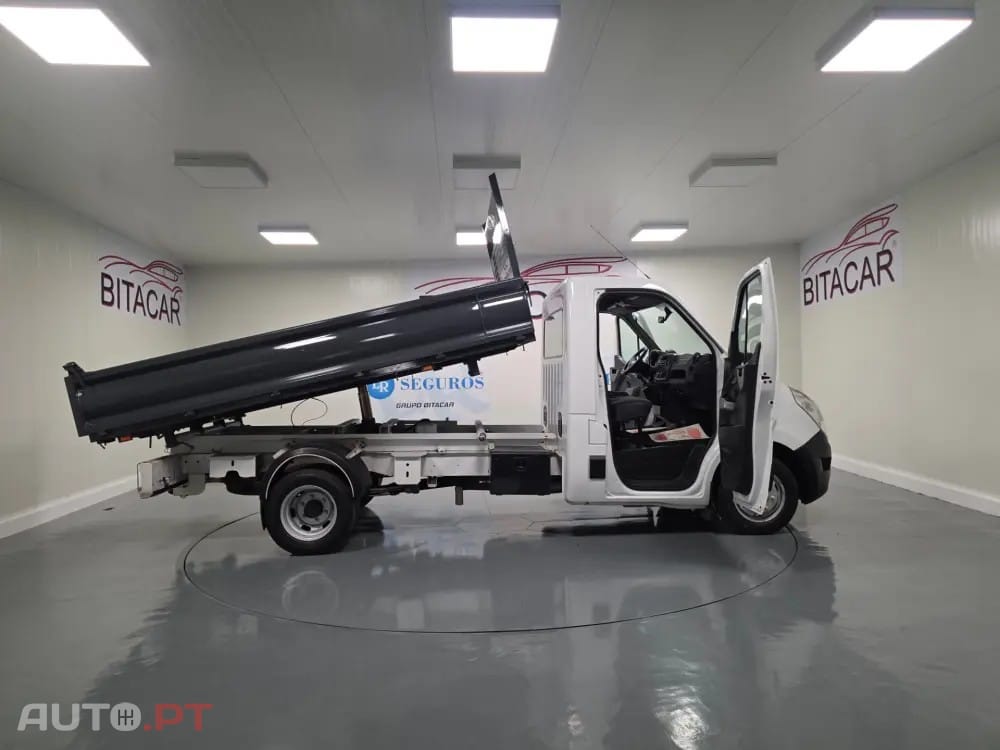 Renault Master 2.3 DCI 130CV BASCULANTE