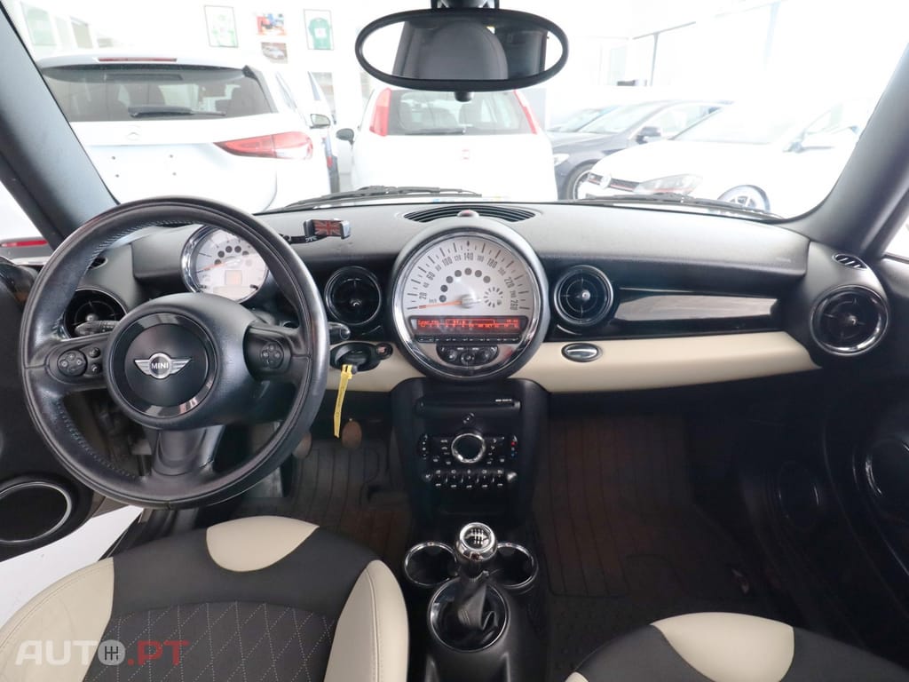 MINI Cooper Cooper D