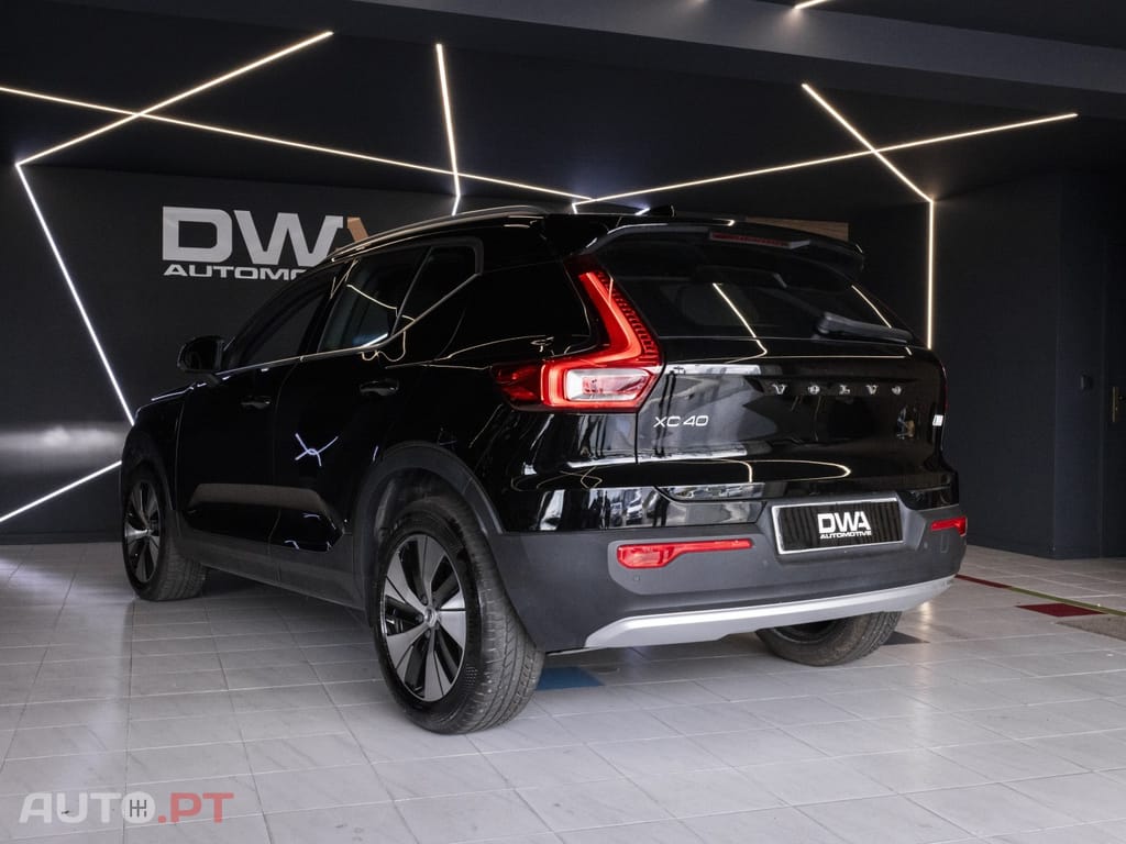 Volvo XC40 T5 Recharge DKG Plus Dark