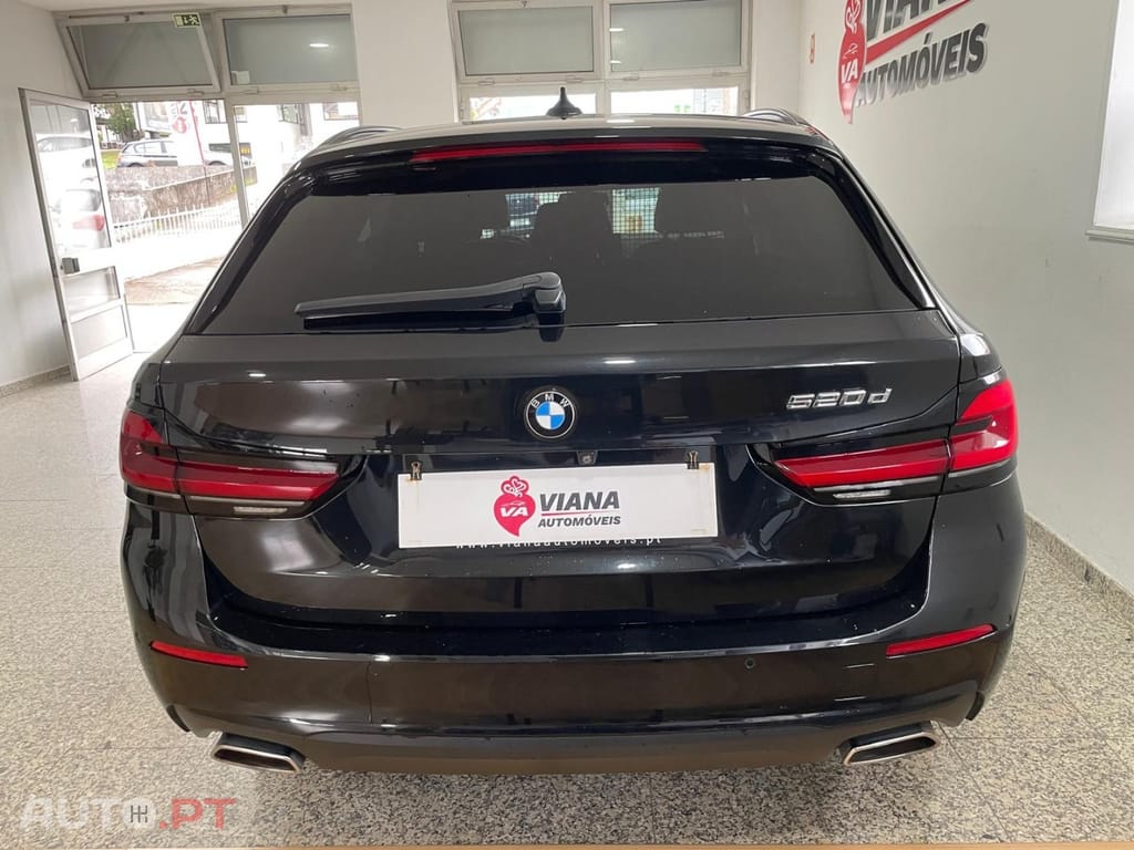 BMW 520 d Line Luxury Auto — fotografia 20