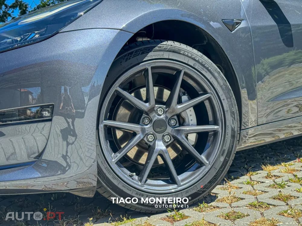 Tesla Model 3 Long Range AWD Dual Motor