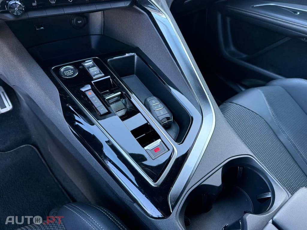 Peugeot 3008 1.2 Hybrid GT e-DCS6