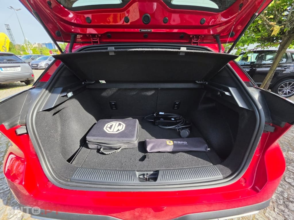 MG MG4 64 kWh XPower Luxury