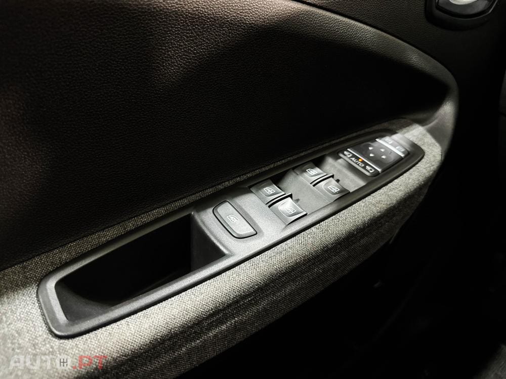 Renault Zoe (c/ Bateria) EV50 135hp Techno