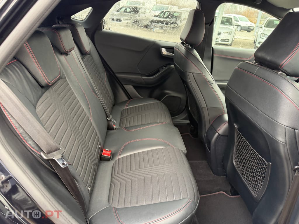 Ford Puma 1.0 EcoBoost Hybrid ST-LINE X